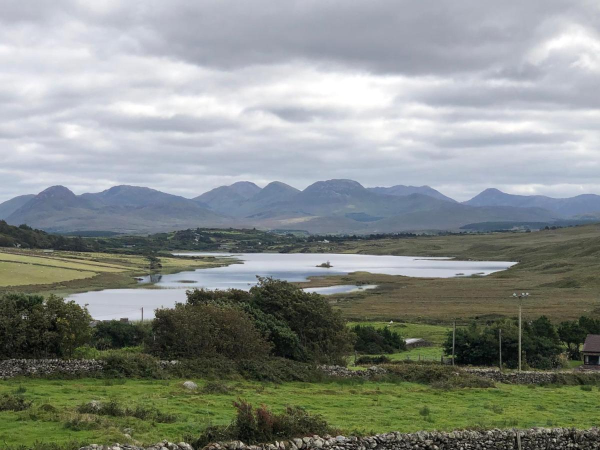 Bruion Connemara Apartment Cleggan Екстериор снимка